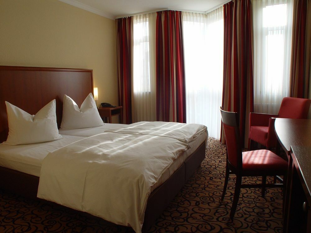 Dormero Hotel Muenchen-Kirchheim Messe Kirchheim bei Muenchen Exteriör bild